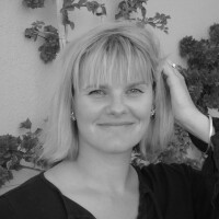 Касандра Холл